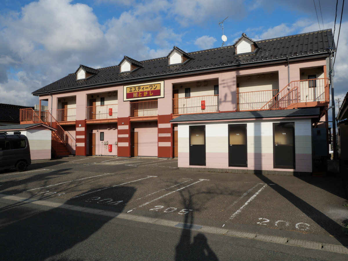 敷0・礼0・管0【賃貸1Kアパート】公益大学1.7km 便利な物置・駐車場付 洋6.7帖 エスティーワン15 101号室